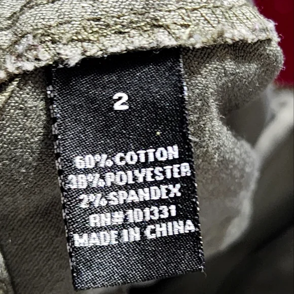 Refuge Shorts - Picture 6 of 7